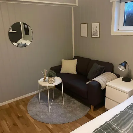 1 Roms Kjellerleilighet Norheim, Haugesund Karmoy